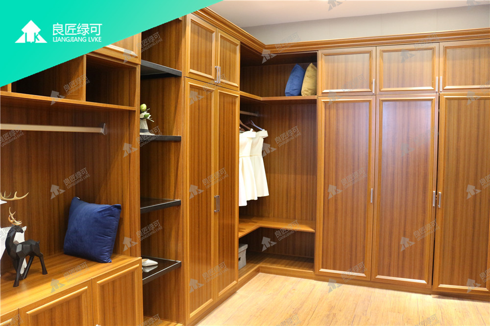 全铝订制衣柜-衣帽间